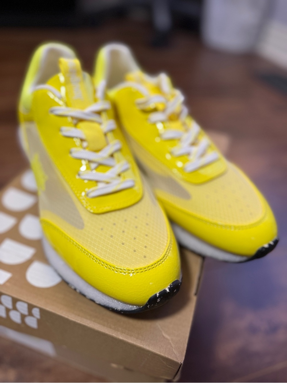 Desigual Bright Yellow Low-Top Sneakers